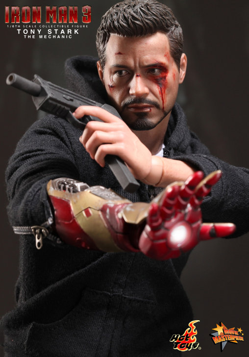 Iron Man 3: Tony Stark - The Mechanic, 1/6 Figur von Hot Toys