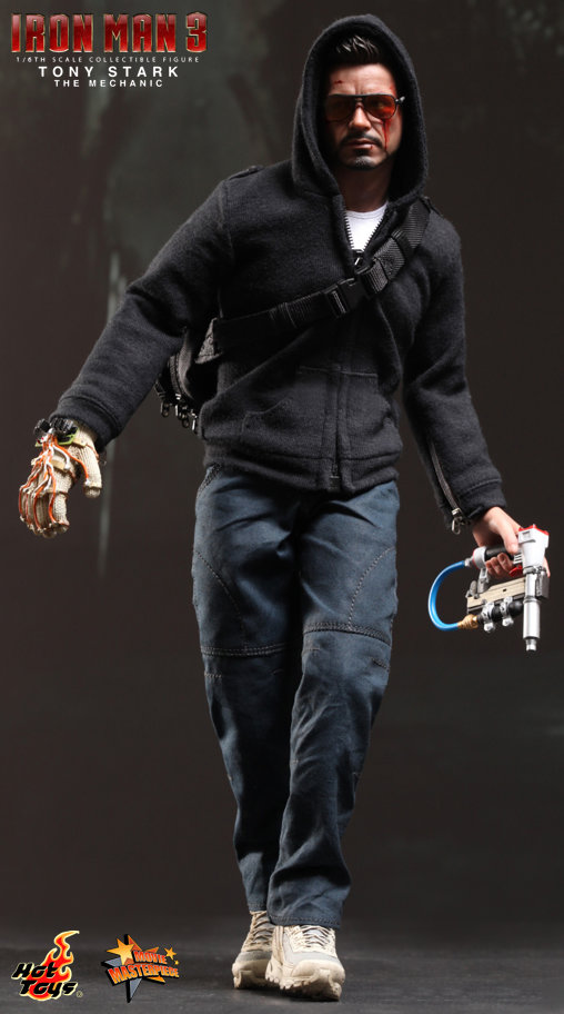 Iron Man 3: Tony Stark - The Mechanic, 1/6 Figur von Hot Toys