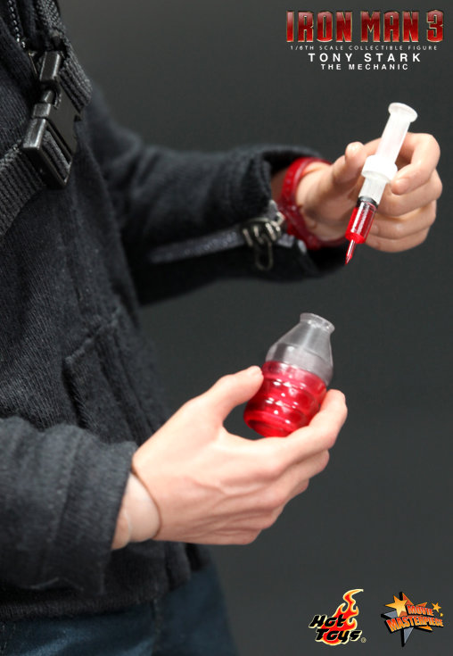 Iron Man 3: Tony Stark - The Mechanic, 1/6 Figur von Hot Toys
