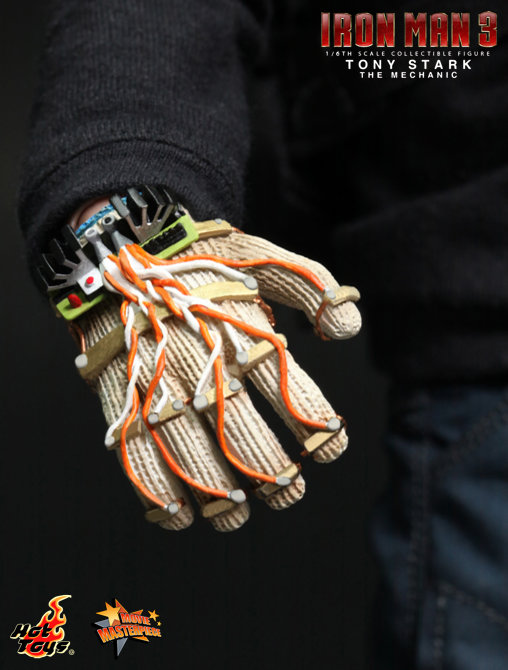 Iron Man 3: Tony Stark - The Mechanic, 1/6 Figur von Hot Toys