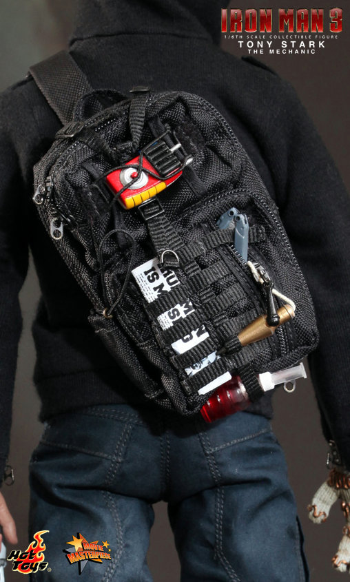 Iron Man 3: Tony Stark - The Mechanic, 1/6 Figur von Hot Toys