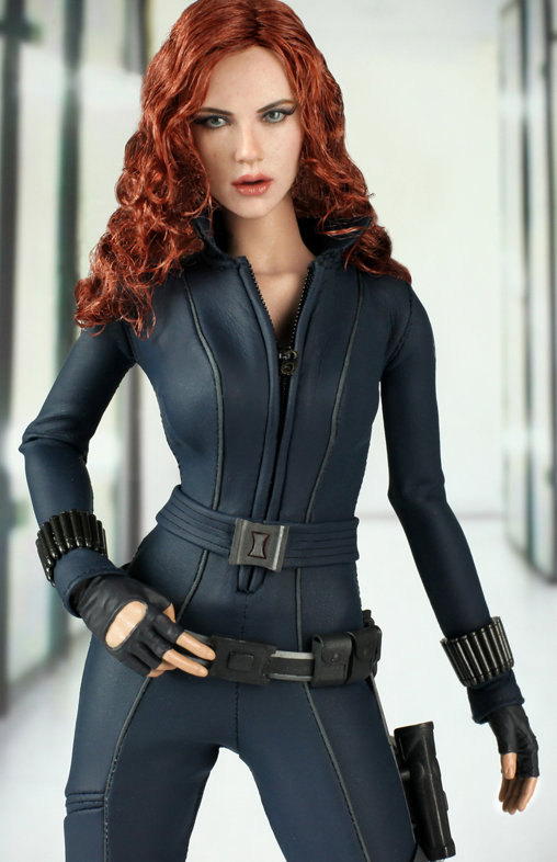 Iron Man 2: Black Widow, 1/6 Figur von Hot Toys