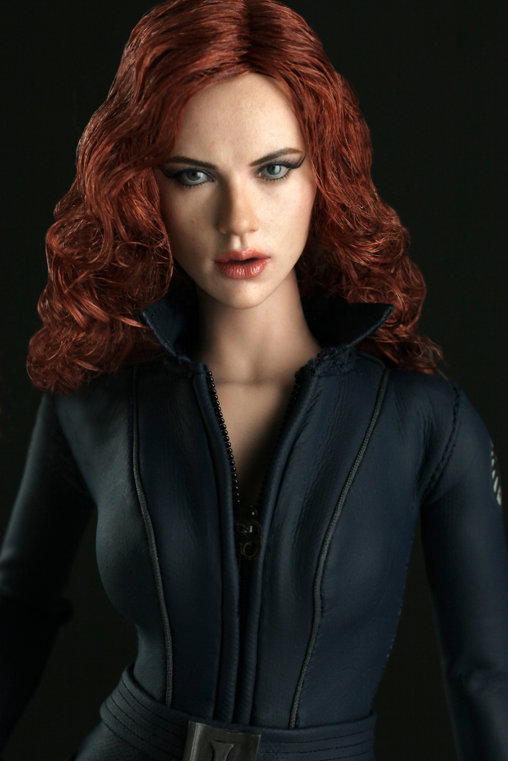 Iron Man 2: Black Widow, 1/6 Figur von Hot Toys