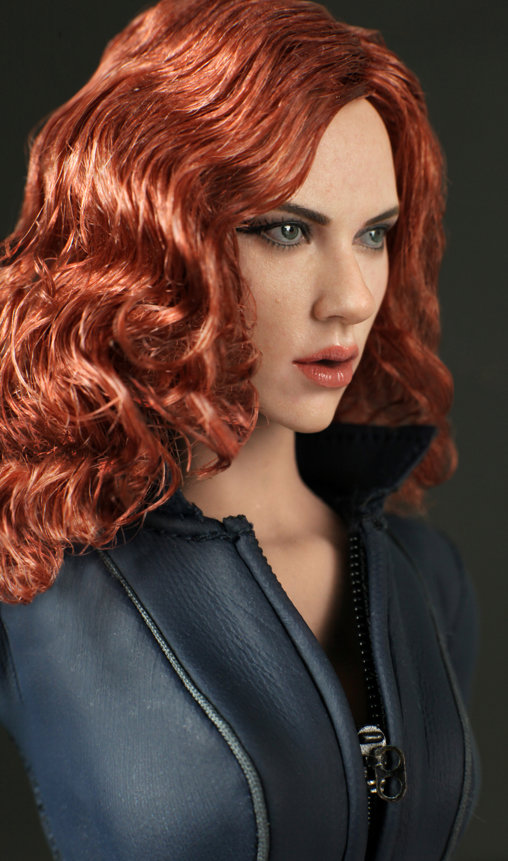 Iron Man 2: Black Widow, 1/6 Figur von Hot Toys