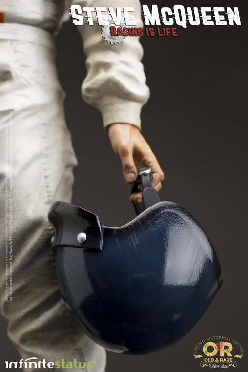 Le Mans: Steve McQueen, Statue von Infinite Statue