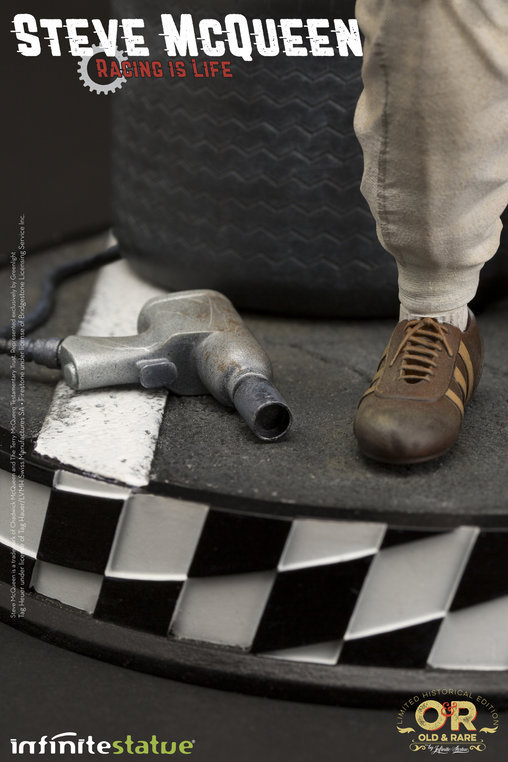 Le Mans: Steve McQueen, Statue von Infinite Statue