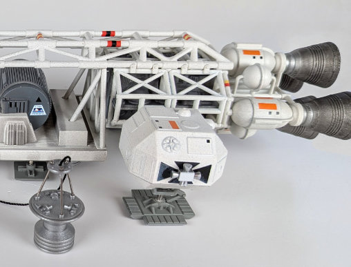 Mondbasis Alpha 1: Frighter Eagle Transporter, Fertig-Modell von Product Enterprise