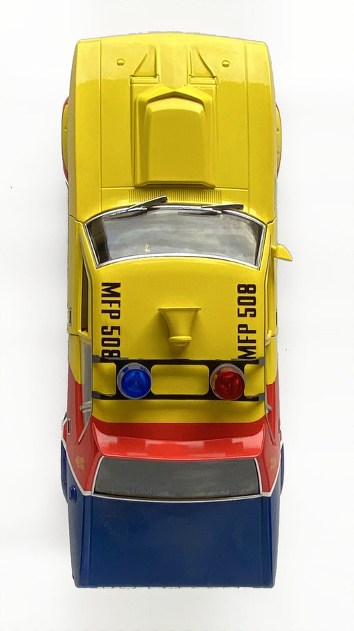 Mad Max 1: Ford Falcon V8 Police Interceptor, Fertig-Modell ... https://spaceart.de/produkte/mdx005-mad-max-ford-falcon-v8-police-interceptor-modell-dda012-819725020718-spaceart.php