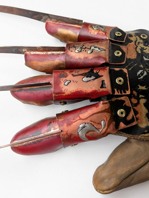 Nightmare on Elm Street 4: Freddy Krueger Handschuh, Fertig-Modell von SPACEart