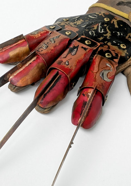 Nightmare on Elm Street 4: Freddy Krueger Handschuh, Fertig-Modell von SPACEart