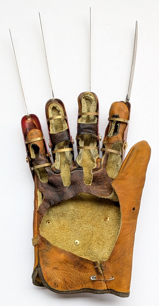 Nightmare on Elm Street 2: Freddy Krueger Handschuh, Fertig-Modell von SPACEart