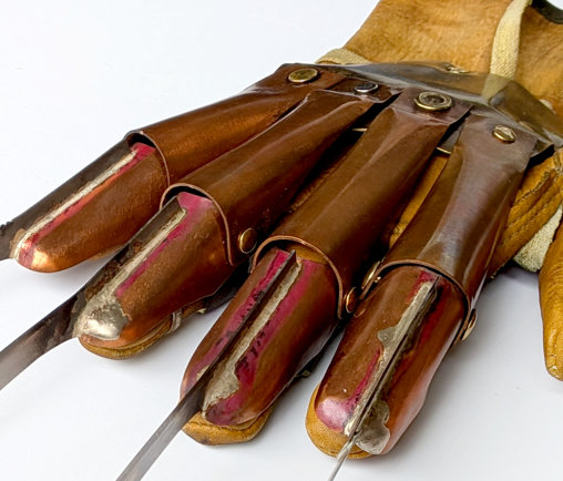 Nightmare on Elm Street 2: Freddy Krueger Handschuh, Fertig-Modell von SPACEart