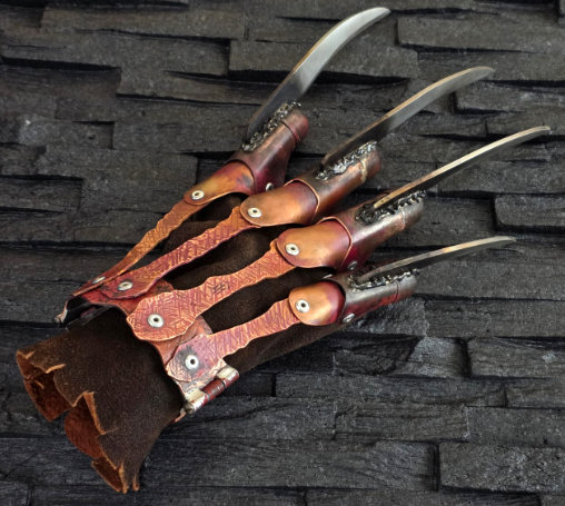 Nightmare on Elm Street - Remake 2010: Freddy Krueger Handschuh, Fertig-Modell von SPACEart