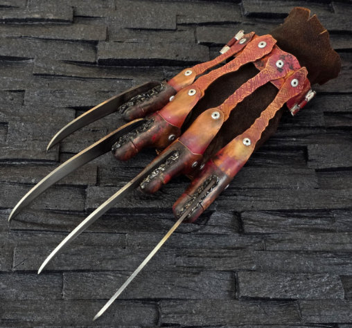 Nightmare on Elm Street - Remake 2010: Freddy Krueger Handschuh, Fertig-Modell von SPACEart