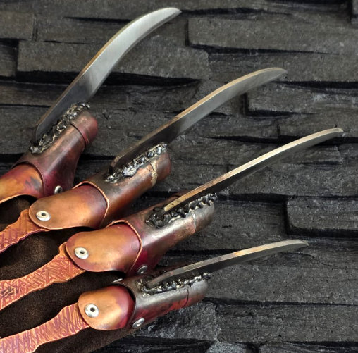 Nightmare on Elm Street - Remake 2010: Freddy Krueger Handschuh, Fertig-Modell von SPACEart
