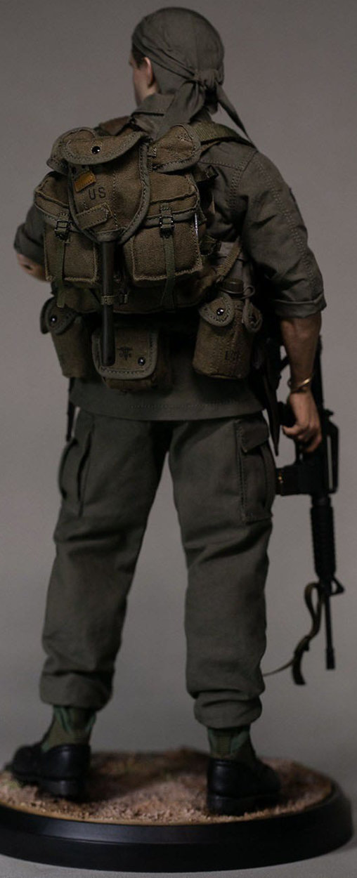 Platoon: Staff Sergeant Barnes, 1/6 Figur von Damtoys