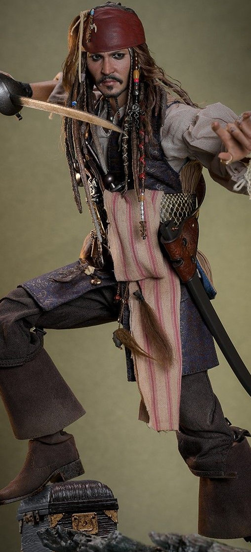 Pirates of the Caribbean - Dead Men Tell No Tales: Jack Sparrow, 1/6 Figur von Hot Toys