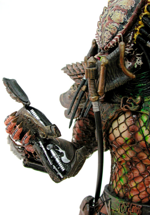 Predator 2: City Hunter Predator - Battle Damaged, 1/6 Figur von Hot Toys