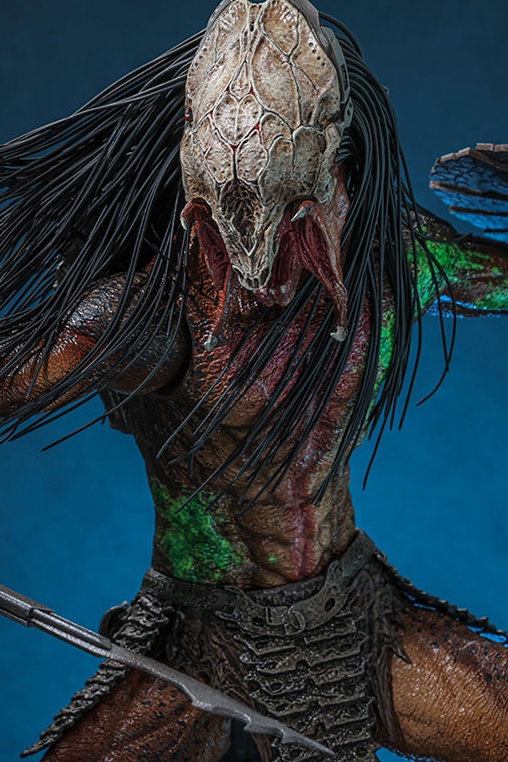 Prey: Feral Predator - Battle Damaged, 1/6 Figur von Hot Toys