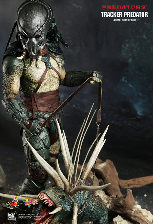 Predators: Tracker Predator mit Hunde-Alien, 1/6 Figur von Hot Toys
