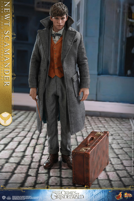 Phantastische Tierwesen - Grindelwalds Verbrechen: Newt Scamander, 1/6 Figur von Hot Toys