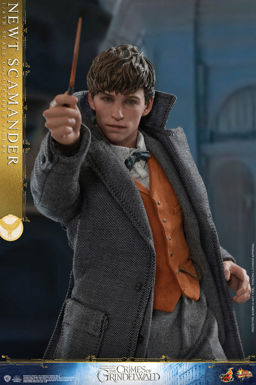Phantastische Tierwesen - Grindelwalds Verbrechen: Newt Scamander, 1/6 Figur von Hot Toys