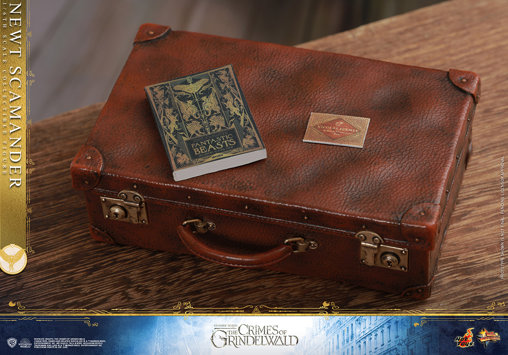 Phantastische Tierwesen - Grindelwalds Verbrechen: Newt Scamander, 1/6 Figur von Hot Toys