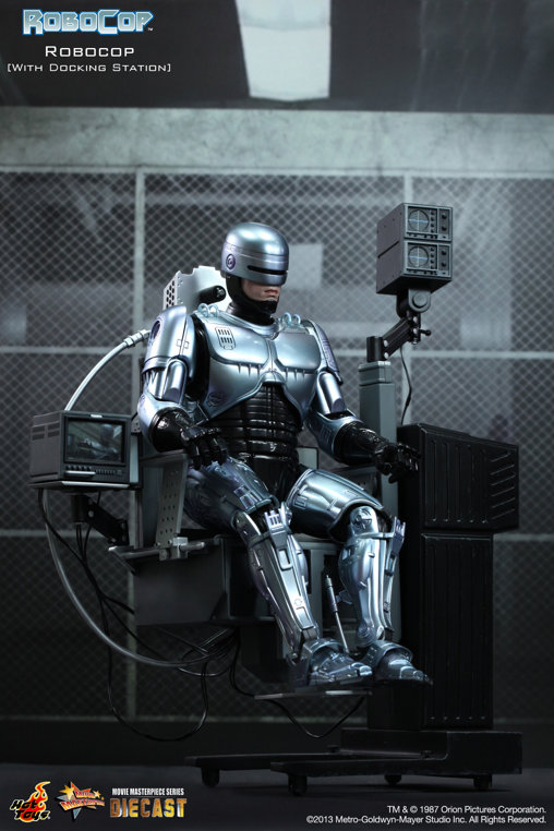Robocop: Robocop mit Docking Station - Die Cast, 1/6 Figur von Hot Toys