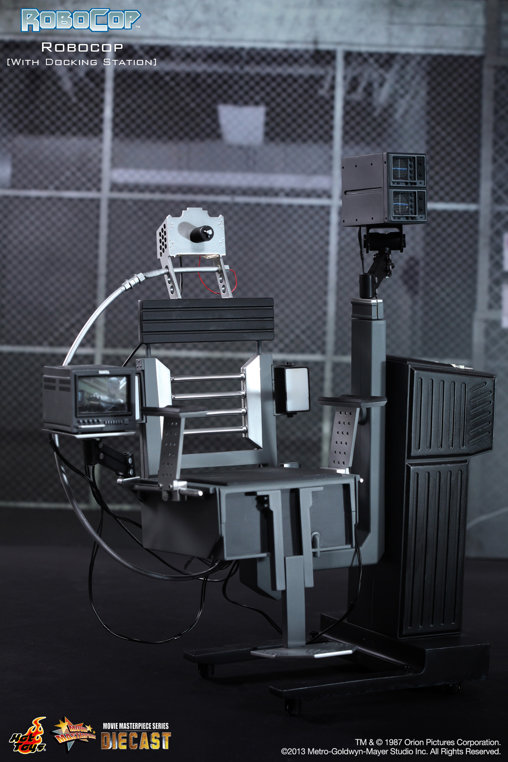 Robocop: Robocop mit Docking Station - Die Cast, 1/6 Figur von Hot Toys