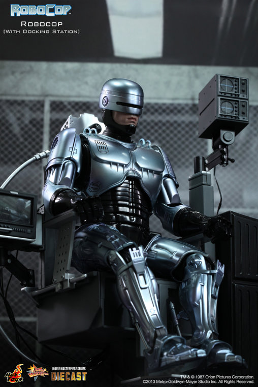 Robocop: Robocop mit Docking Station - Die Cast, 1/6 Figur von Hot Toys