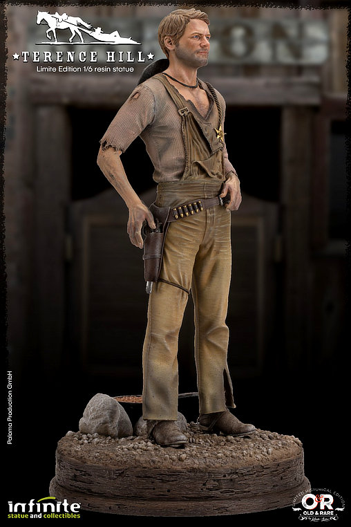 Die rechte und die linke Hand des Teufels: Terence Hill, Statue von Infinite Statue