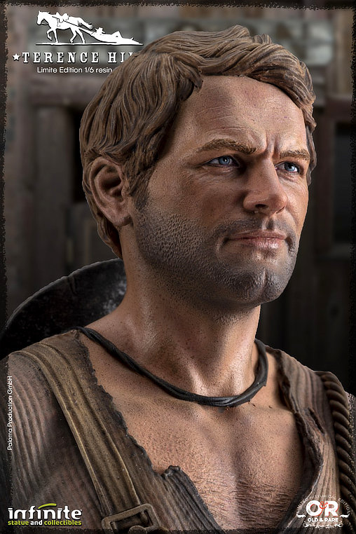 Die rechte und die linke Hand des Teufels: Terence Hill, Statue von Infinite Statue