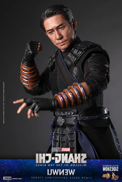 Shang-Chi and the Legend of the Ten Rings: Wenwu, 1/6 Figur von Hot Toys