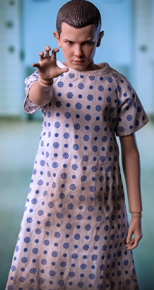 Stranger Things: Eleven, 1/6 Figur von ThreeZero