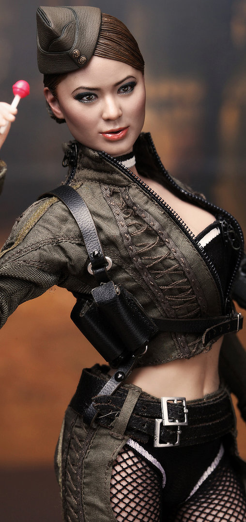 Sucker Punch: Amber, 1/6 Figur von Hot Toys