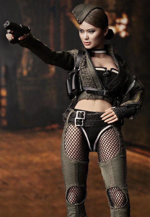 Sucker Punch: Amber, 1/6 Figur von Hot Toys