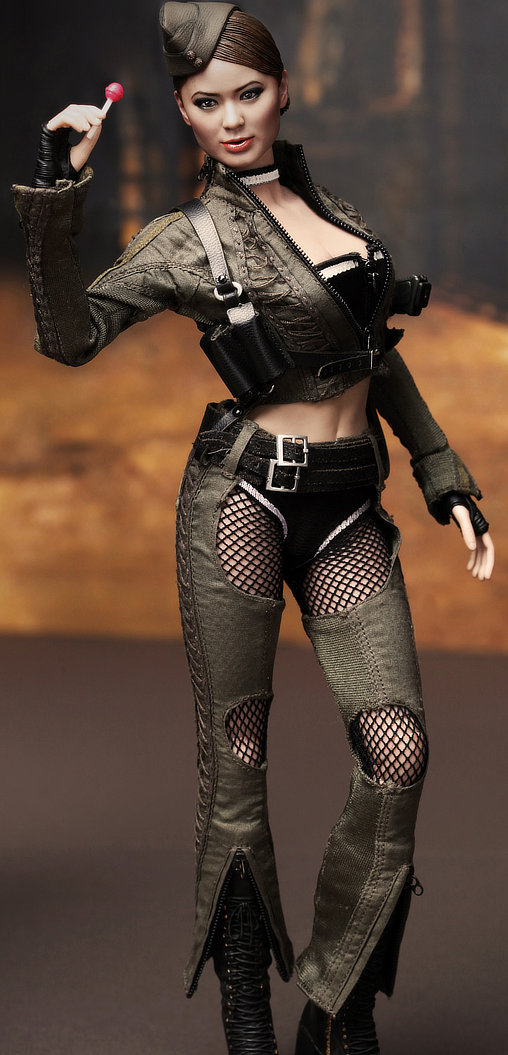 Sucker Punch: Amber, 1/6 Figur von Hot Toys