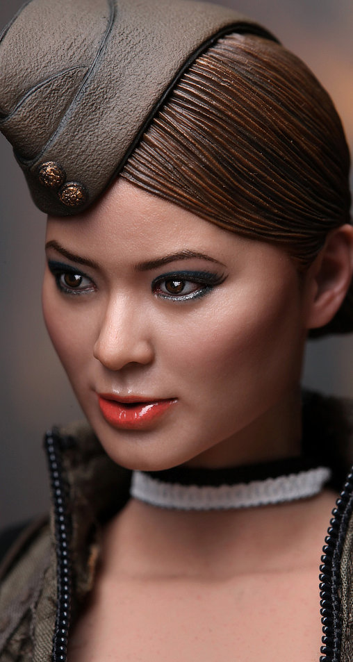 Sucker Punch: Amber, 1/6 Figur von Hot Toys
