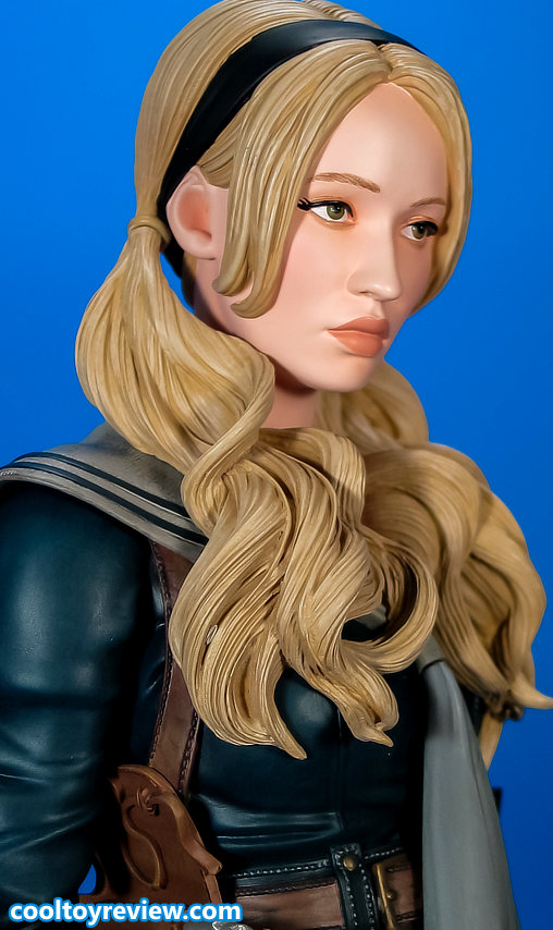 Sucker Punch: Baby Doll, Statue von Gentle Giant