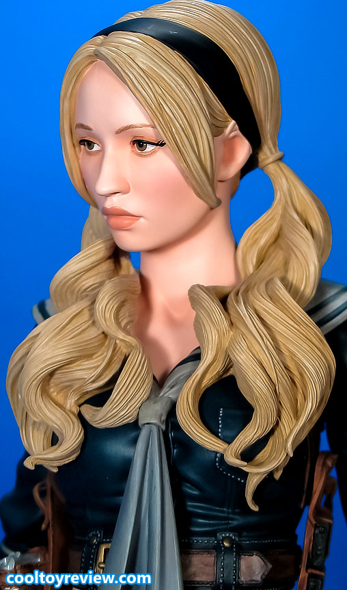 Sucker Punch: Baby Doll, Statue von Gentle Giant