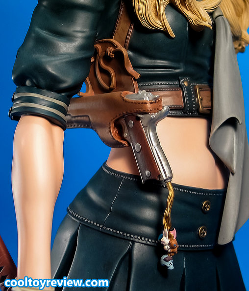 Sucker Punch: Baby Doll, Statue von Gentle Giant