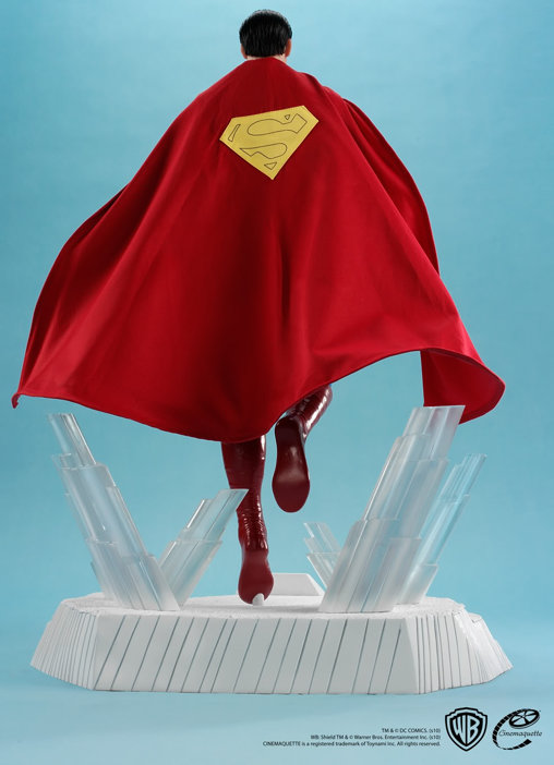 Superman: Superman - Cinemaquette, Statue von Toynami