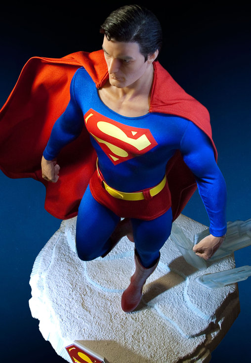 Superman: Superman - Cinemaquette, Statue von Toynami