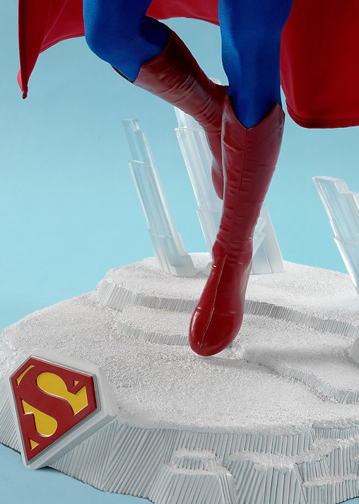Superman: Superman - Cinemaquette, Statue von Toynami