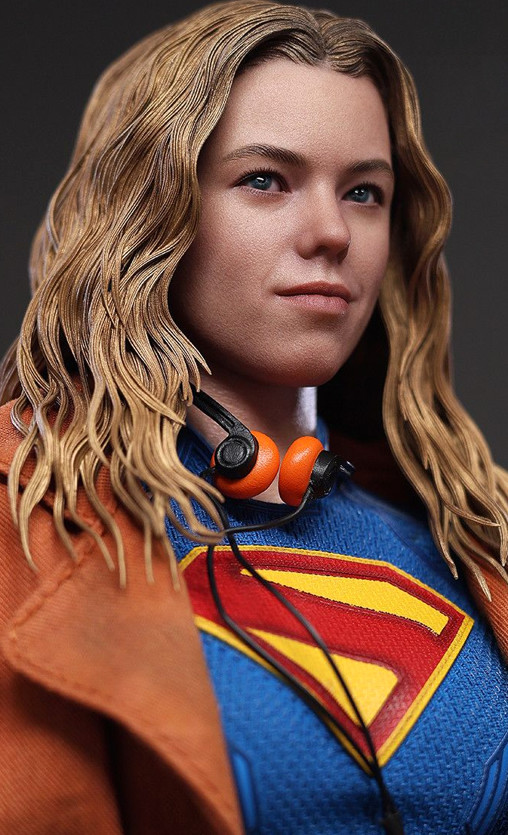Supergirl: Supergirl und Krypto von Hot Toys, weitere Produktansicht 24