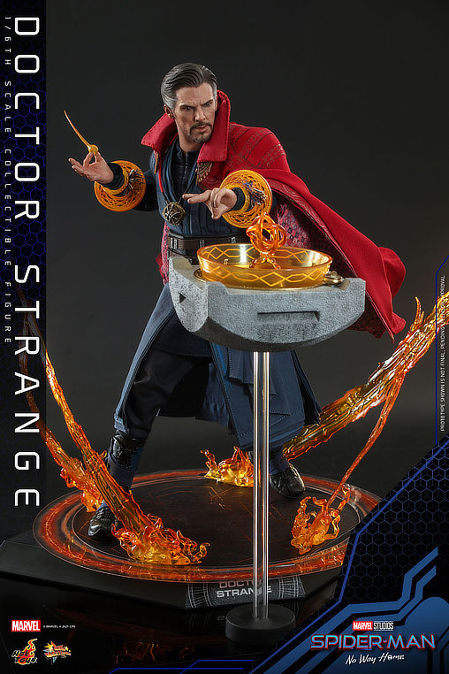 Spider-Man - No Way Home: Doctor Strange, 1/6 Figur von Hot Toys