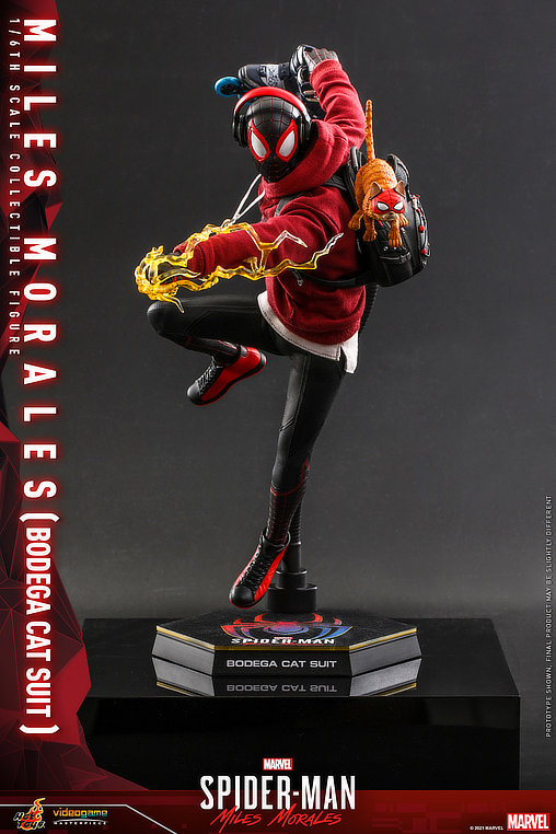 Marvels Spider-Man: Miles Morales - Bodega Cat Suit, 1/6 Figur von Hot Toys