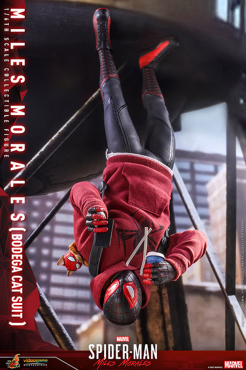Marvels Spider-Man: Miles Morales - Bodega Cat Suit, 1/6 Figur von Hot Toys
