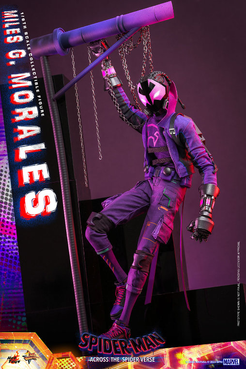Spider-Man - Across the Spider-Verse: Miles G. Morales, 1/6 Figur von Hot Toys