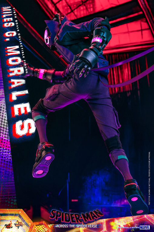 Spider-Man - Across the Spider-Verse: Miles G. Morales, 1/6 Figur von Hot Toys